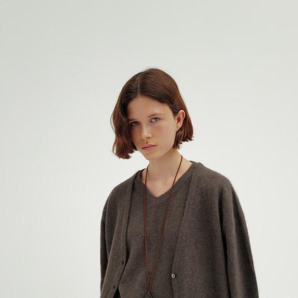 Fox v-neck cardigan (ivory / gray / brown / black)