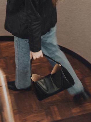 [단독]BER SHOPPER BAG_PATENT BLACK