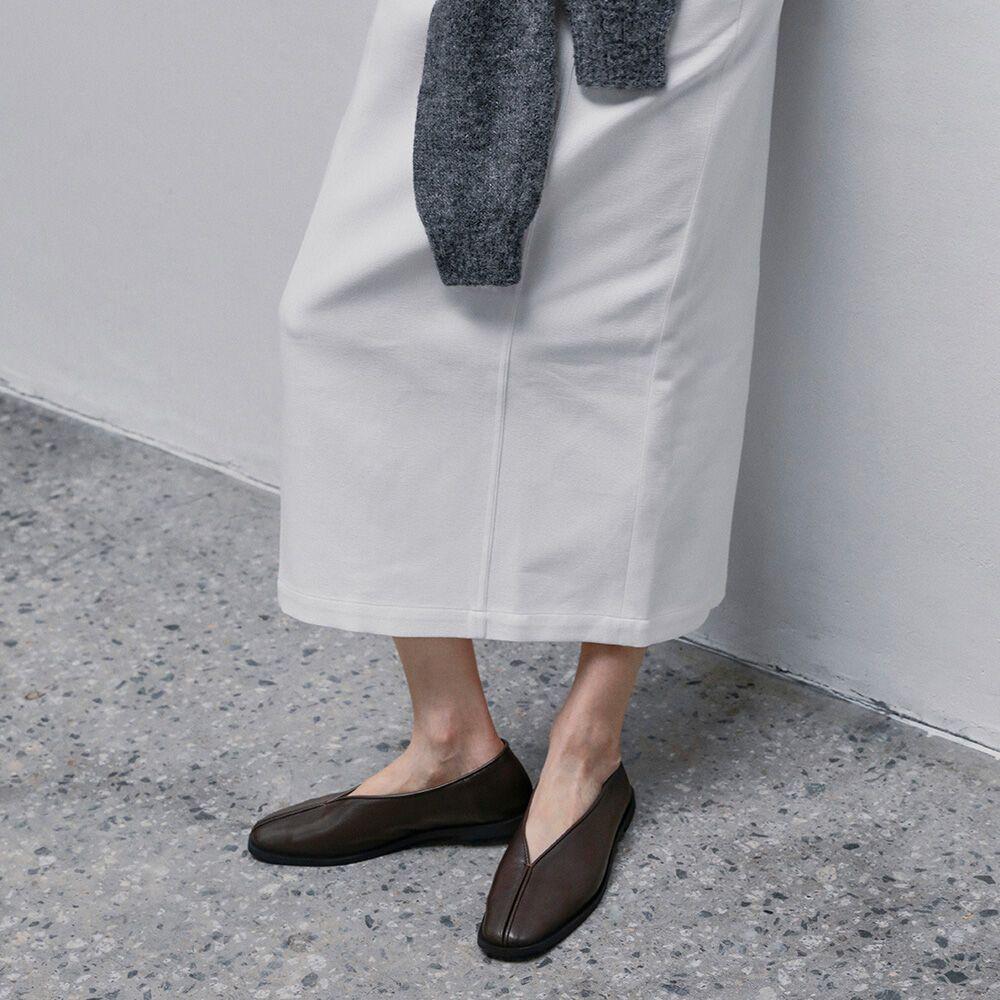 ODE V-Cut Flats  (2color)