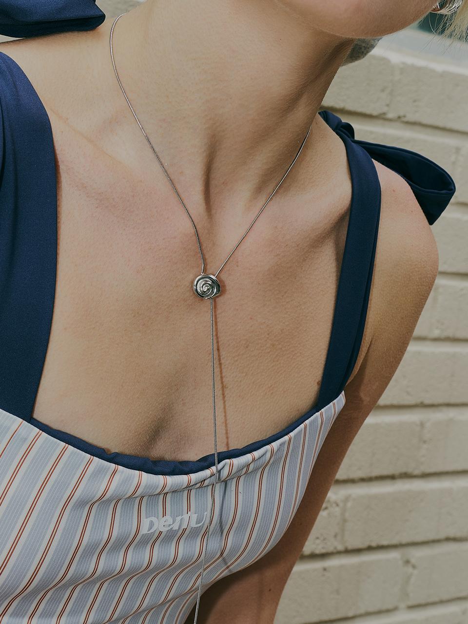 Conch Long necklace