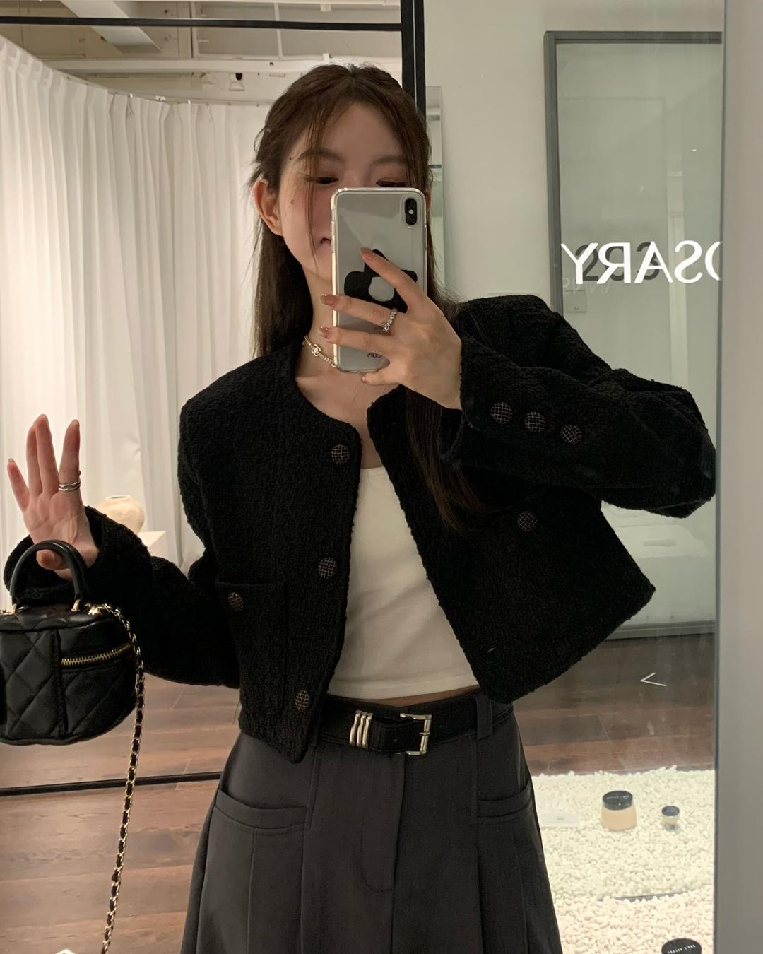 [당일출고] [AboutU] 겔든 크롭 트위드 자켓 /1Color