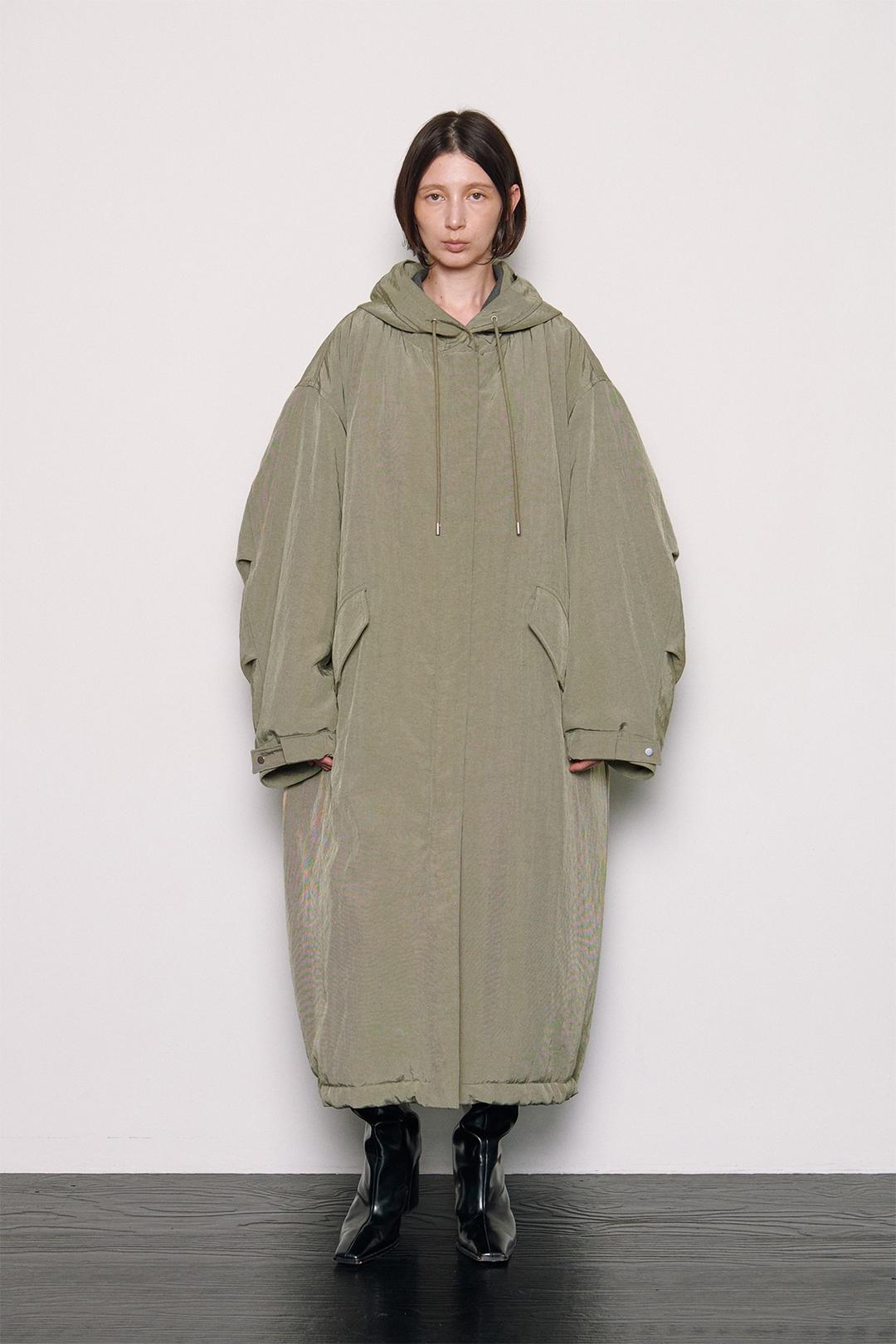 [10월 17일 예약발송] Oversized Padded Hooded Coat _ Soft Khaki