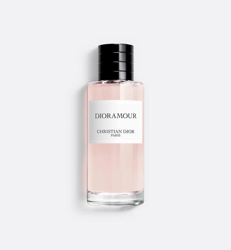 Dioramour