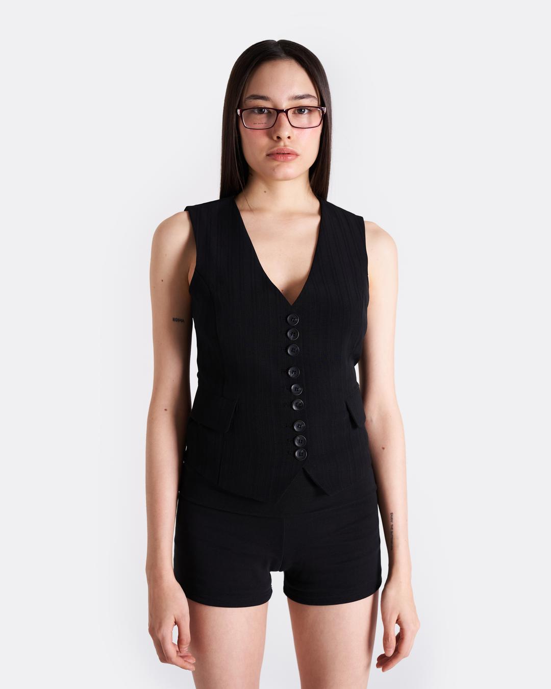 V-NECK BUTTON STRIPE VEST [BLACK]