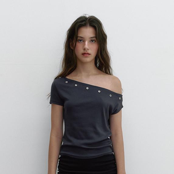 EYELET ONE SHOULDER T (NAVY)(5월 6일 예약배송)