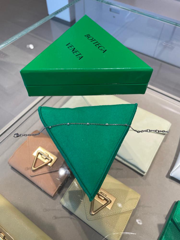 보테가베네타 지르코니아 큐빅 스털링 실버 체인 팔찌 651087 VL919 9000