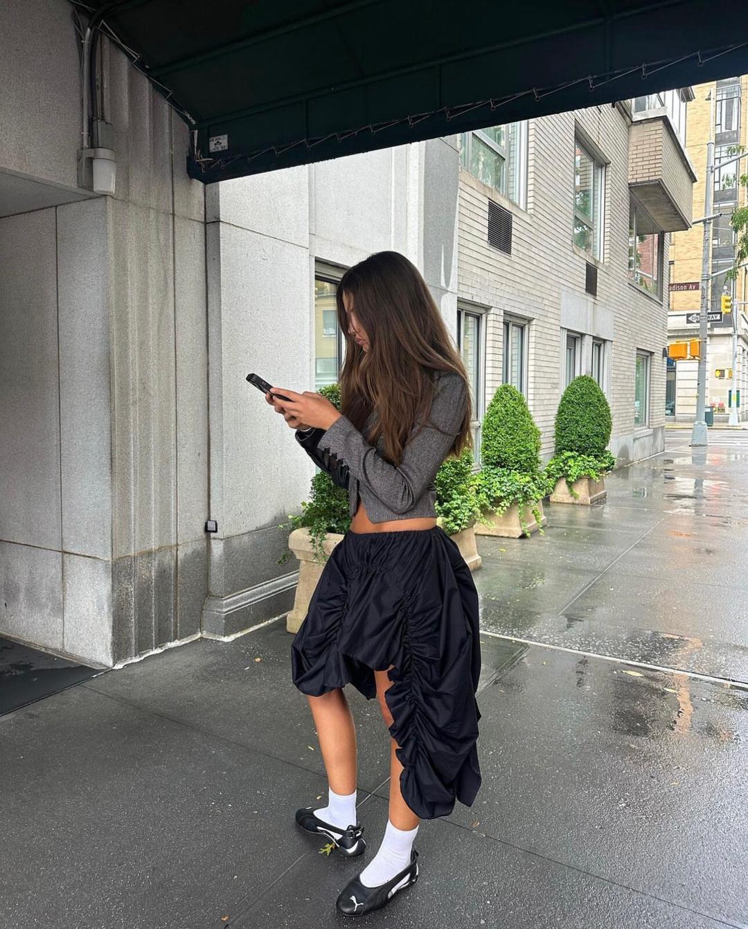 The Venus Mini Skirt Dark Navy — Caspar The Label