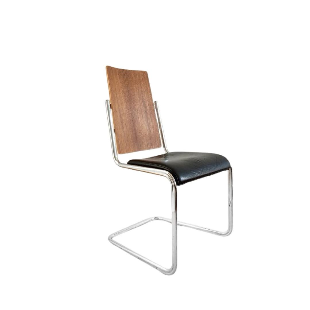 B17 CANTILEVER CHAIR - WALNUT / LEATHER