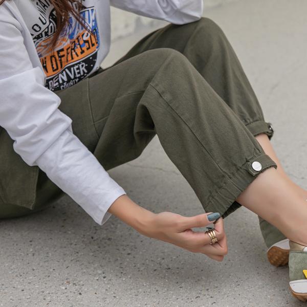 여리해보이는 루즈핏 브이넥 언발맨투맨