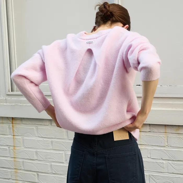 Pleats-Back Wool Round Knit - Lilac Pink