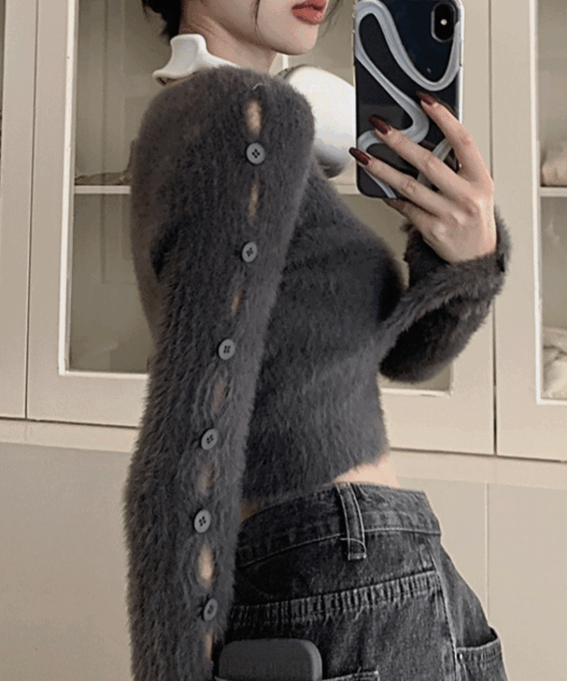 숄더 올 버튼 앙고라 크롭 니트