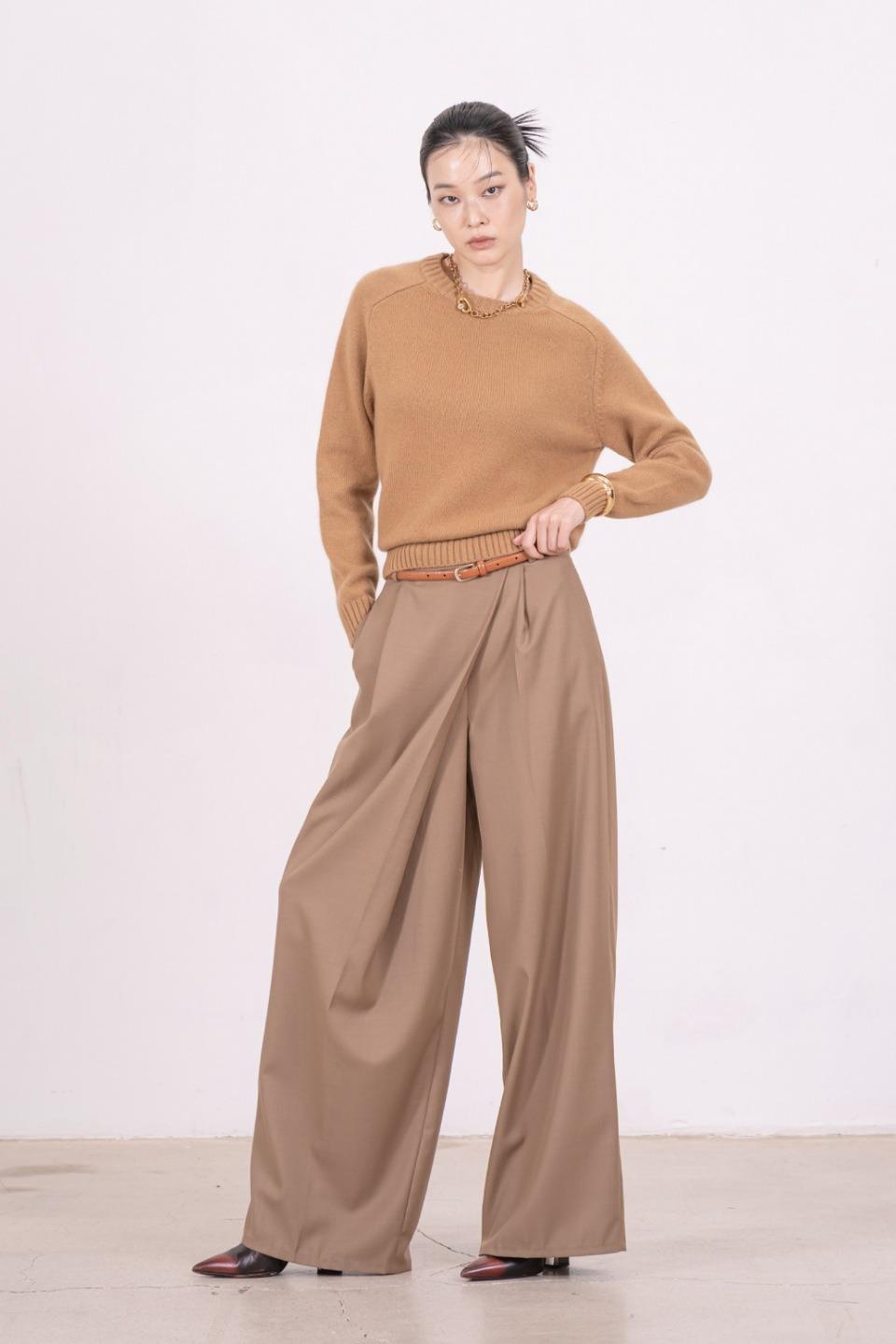 LoLo high-end cashmere crew neck - camel