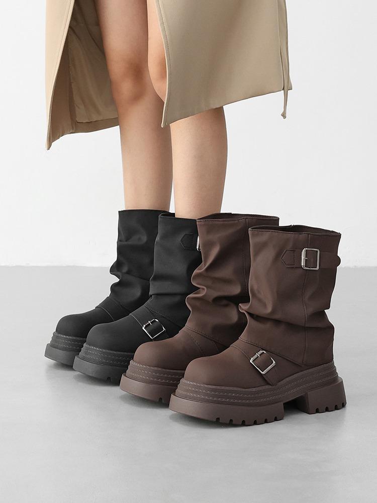 그릭 아웃솔 디테일 더블 버클 슬라우치 힙스터 통굽 미들부츠(7.0cm)