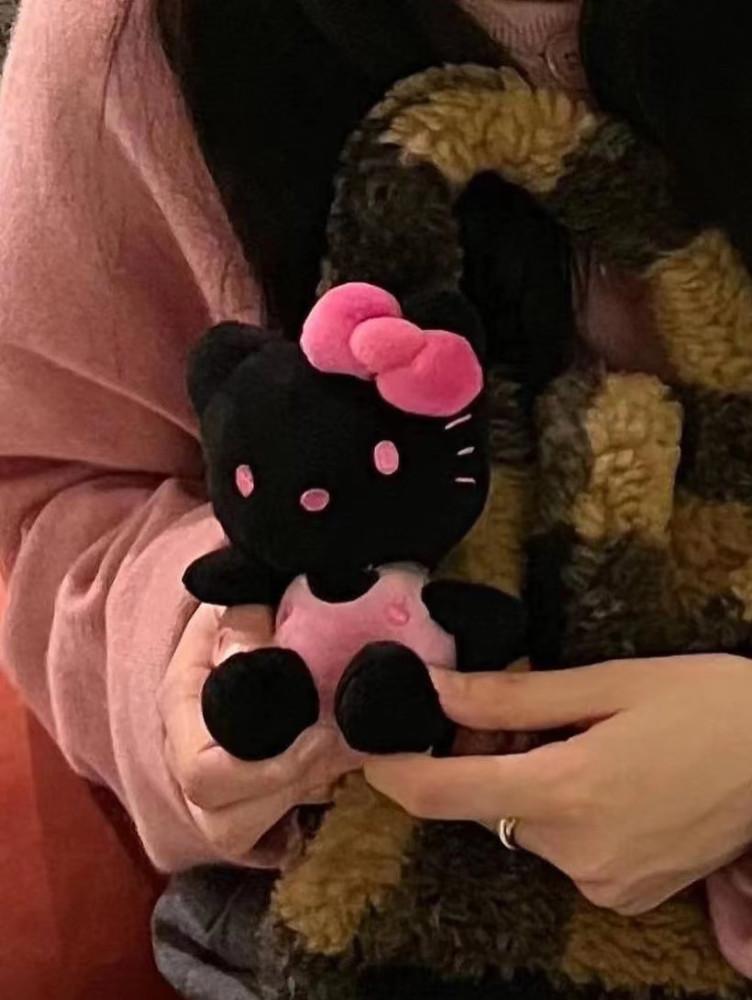 블랙핑크 키티 키링 검정 헬로키티 키홀더