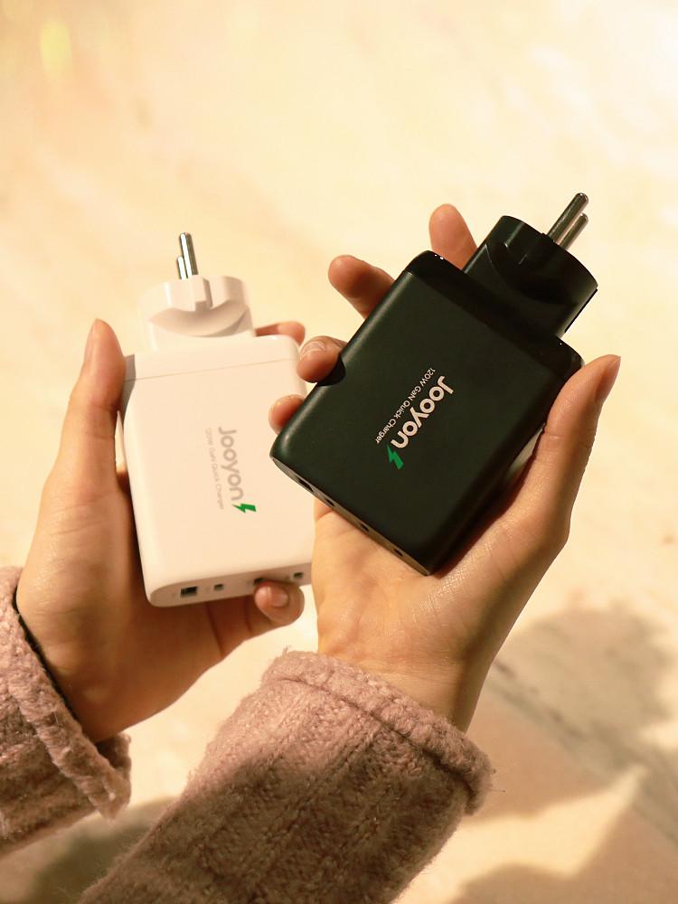 주연테크 캐리밥 120W 4포트 올인원 초소형 PD 고속충전기 USB-C 케이블포함 / PPS / PD3.0 / QC3.0 / 100W 노트북 충전 가능