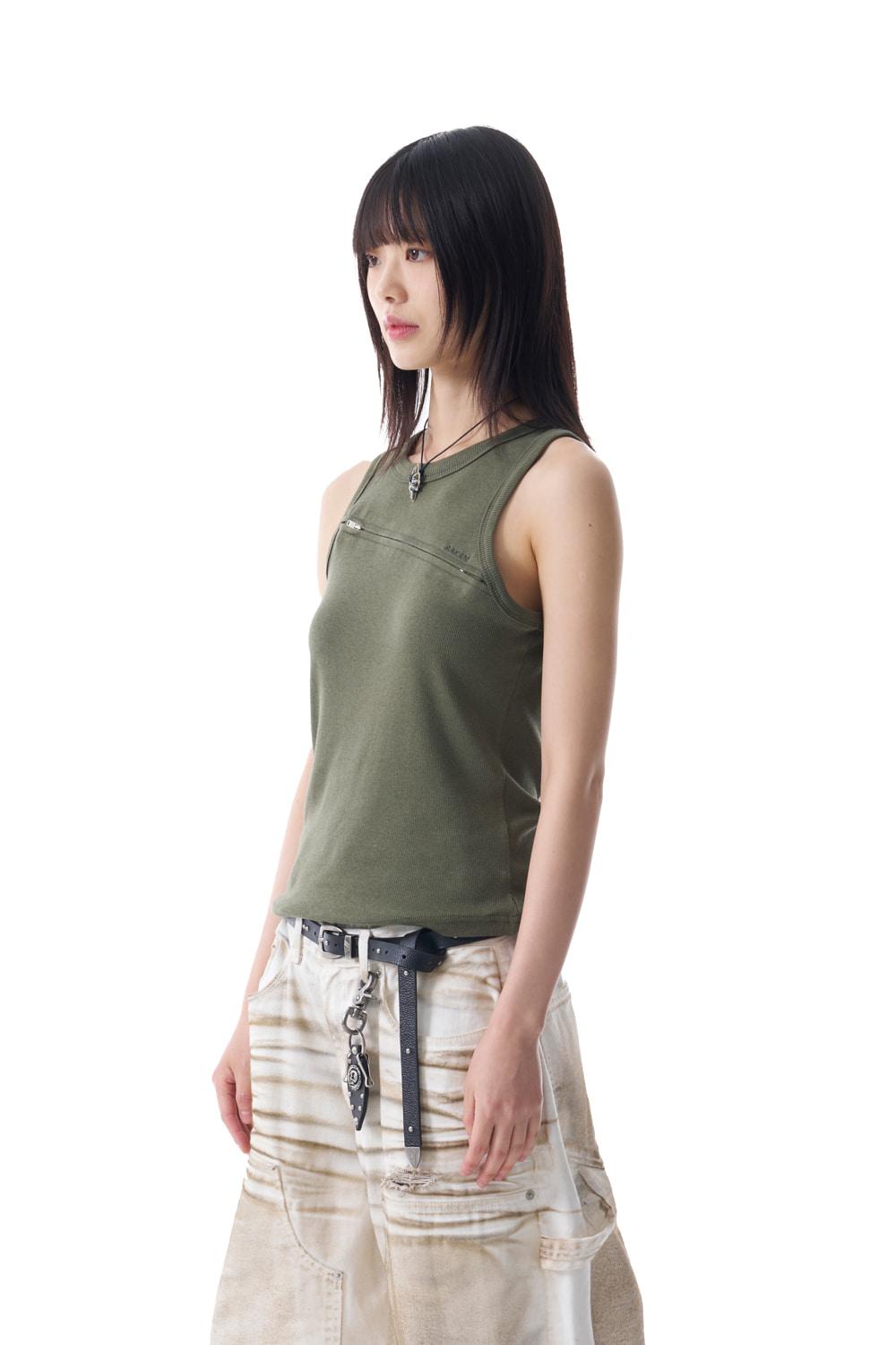 [6.30 예약배송] Zippered Sleeveless (Khaki)