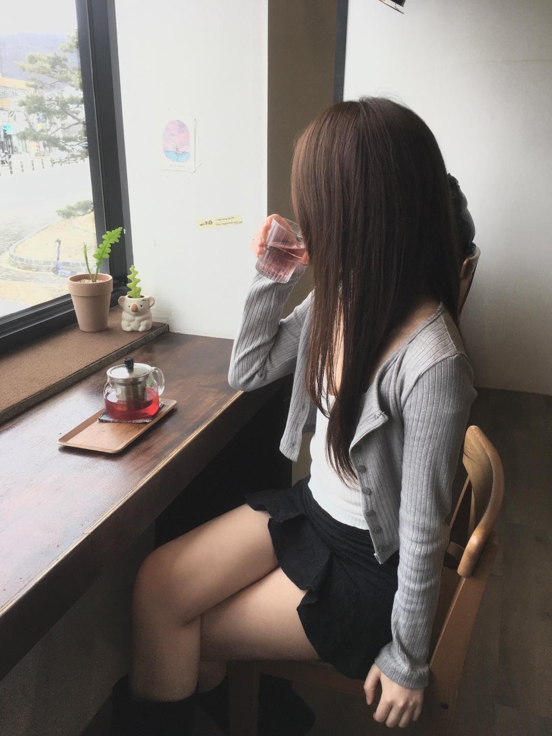 드위닐 REET U-NECK CADIGAN