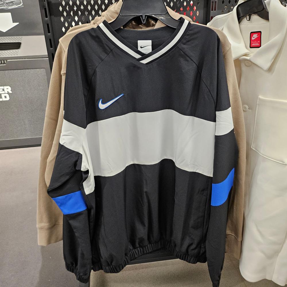 나이키 남성 아카데미 드라이핏 축구 상의 블록코어 긴팔 맨투맨 FN2383-010