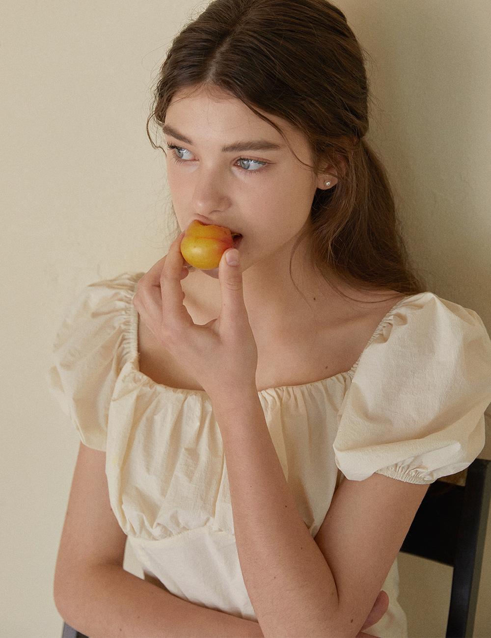 Choker Square Puff Blouse (Cream)