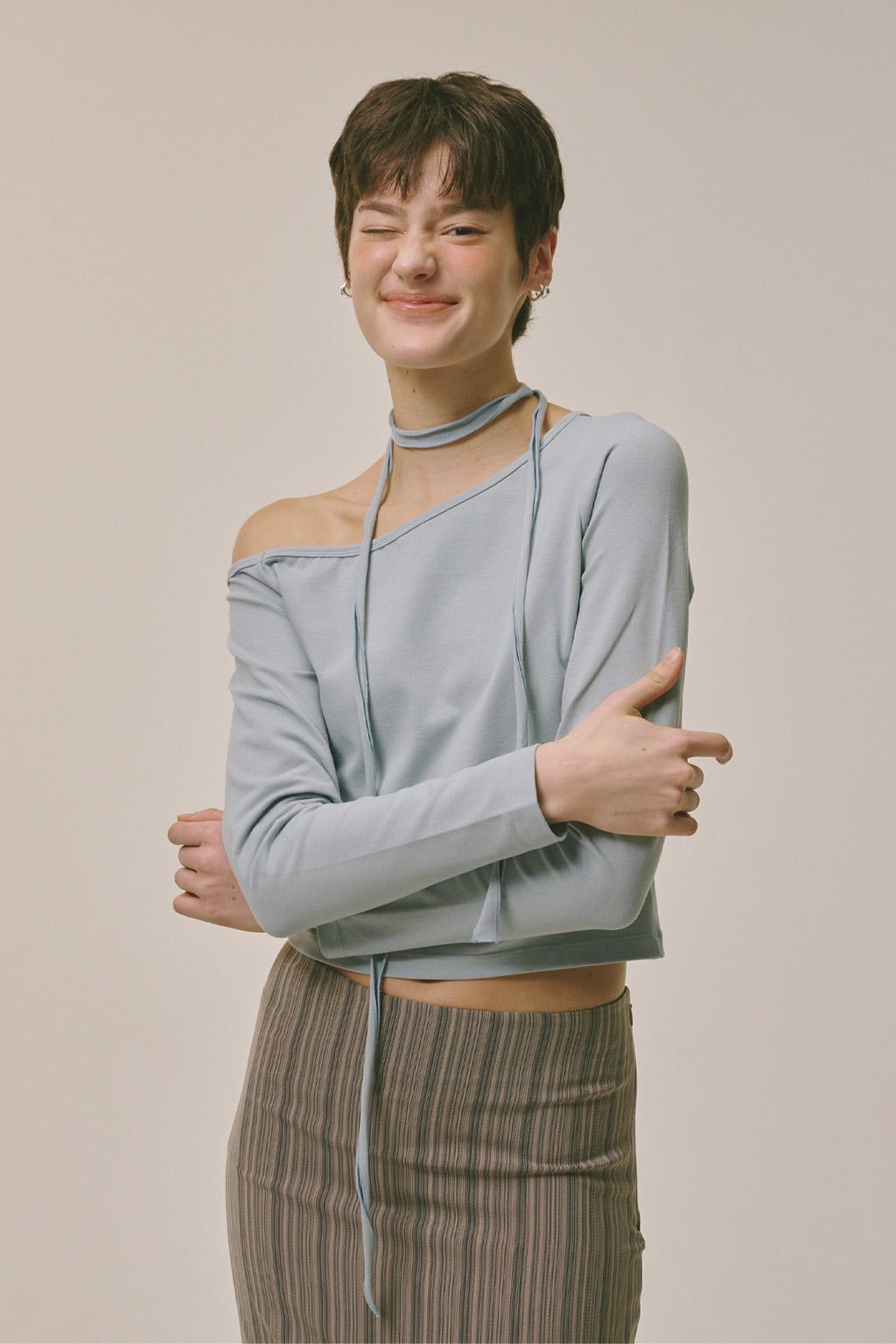 One Off-shoulder long T-shirts Skyblue