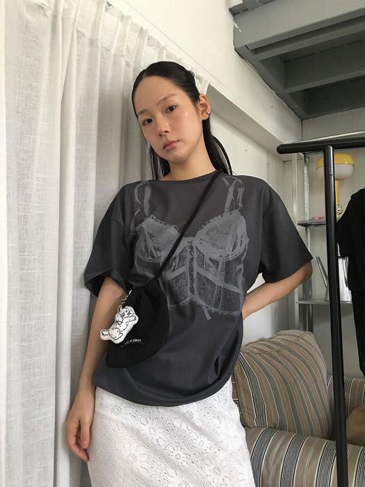 [W컨셉 단독][인플 PICK] SNAP CORSET GRAPHIC T-SHIRT CHARCOAL