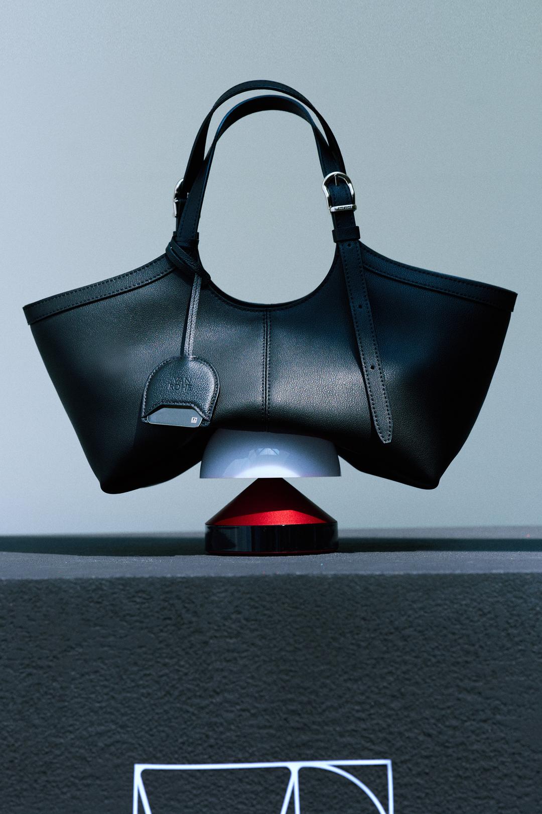 REV tote EW A005-10