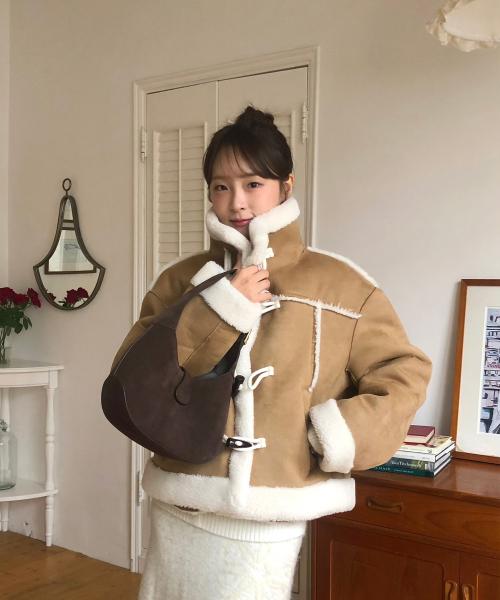 HIGH NECK SUEDE MUSTANG JACKET BEIGE