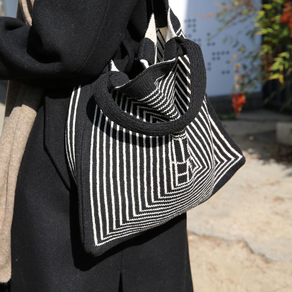 토템 니트 가방 데일리 여성 숄더백 4color 텀블러백 캔버스백 여자 가방 손뜨개 에코백