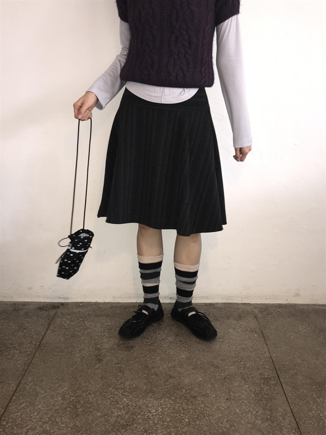 line skirt - 2 colors