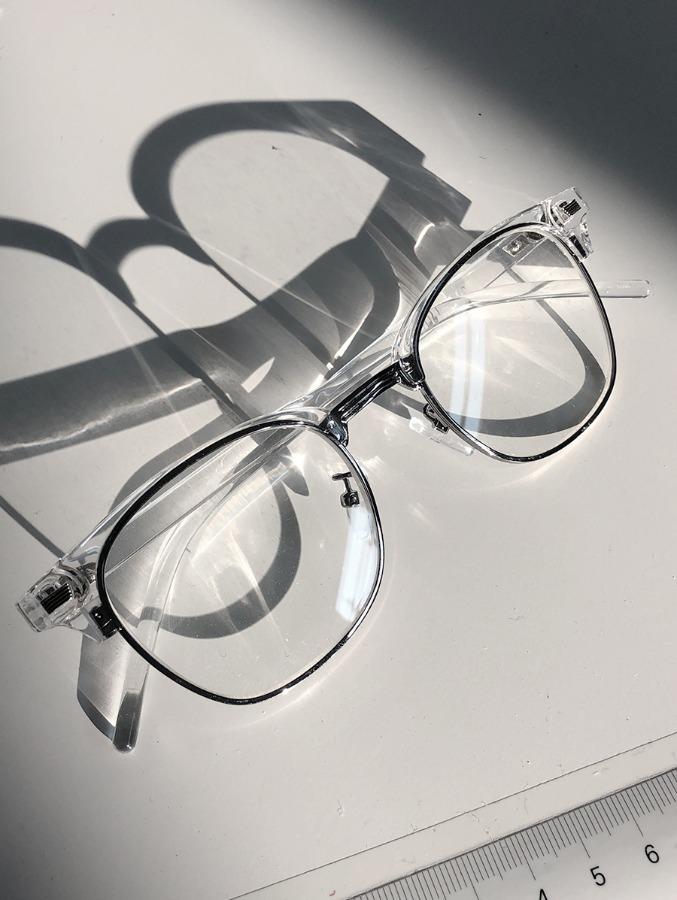 silver clean glasses