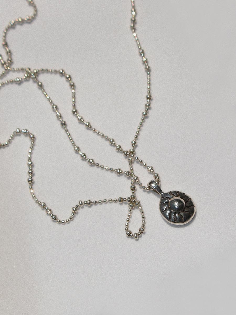 solar necklace 00