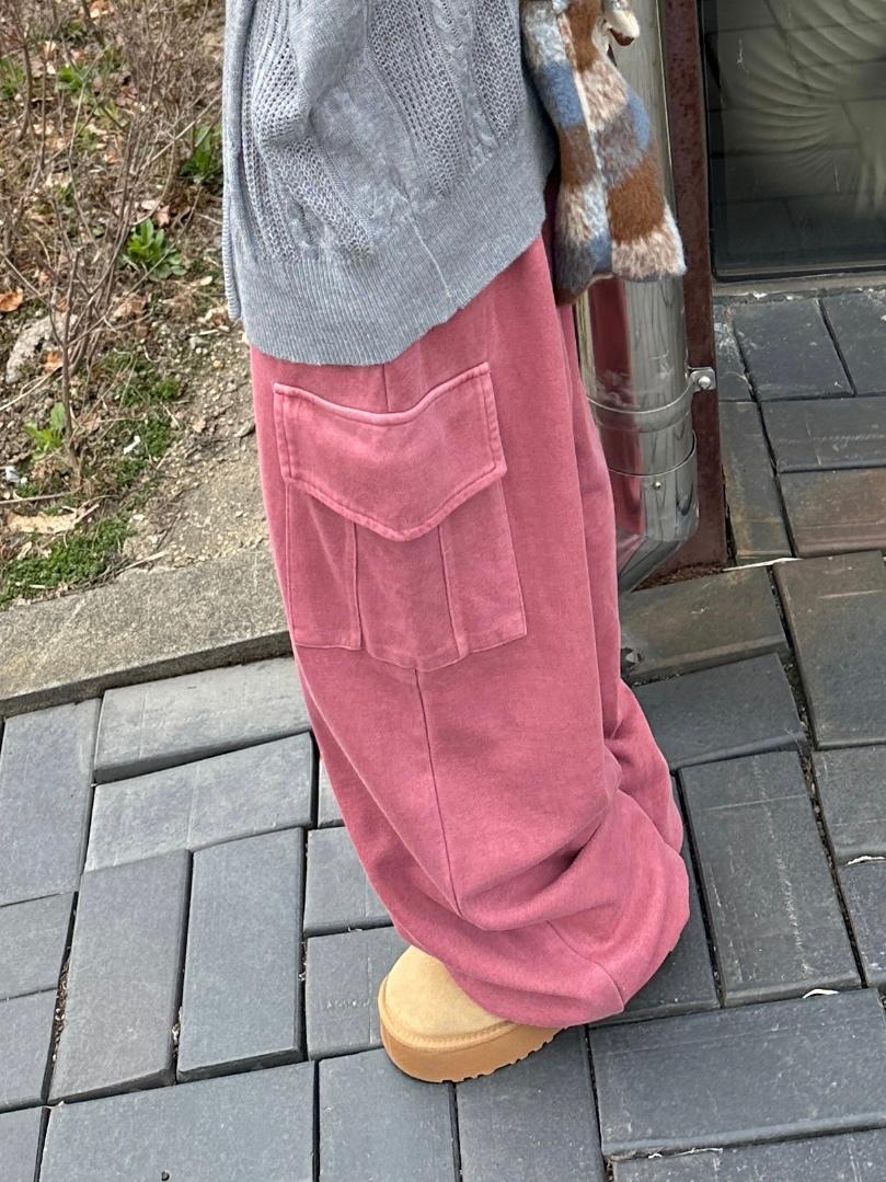 pigment cargo wide sweat pants / 피그먼트 카고 와이드 스웻팬츠