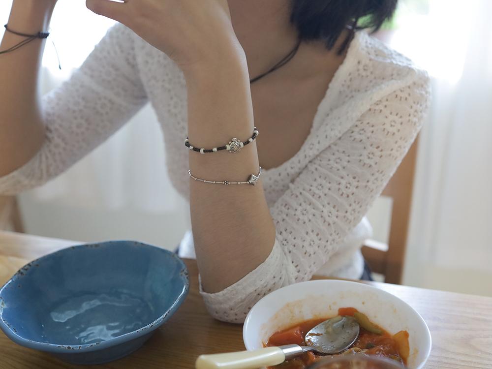 거북이 매듭 팔찌 (두가지 색)