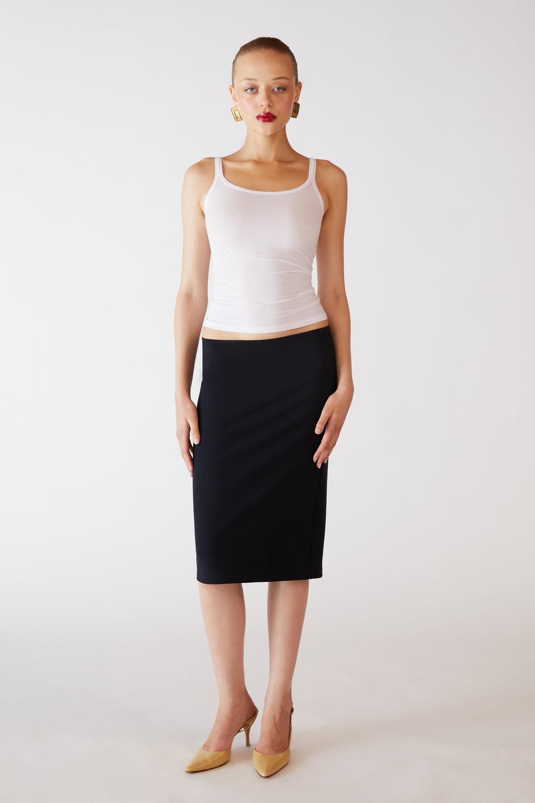 Basic Pencil Skirt - S / Black