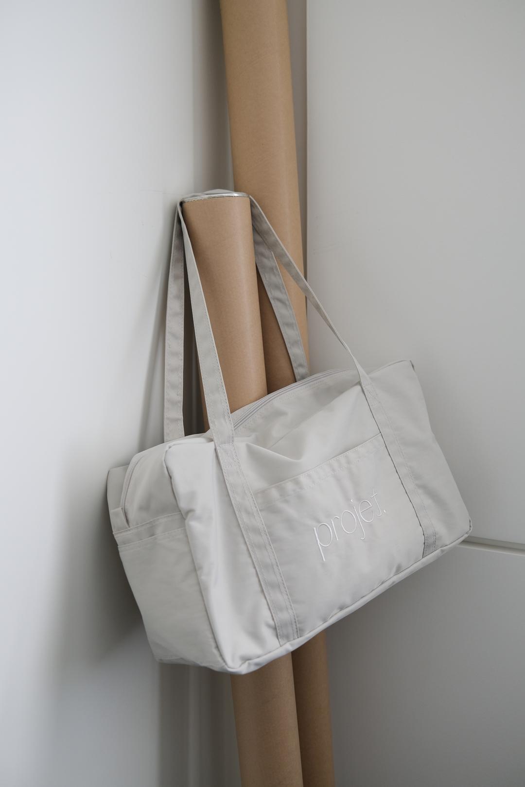 standard duffle bag (light grey)