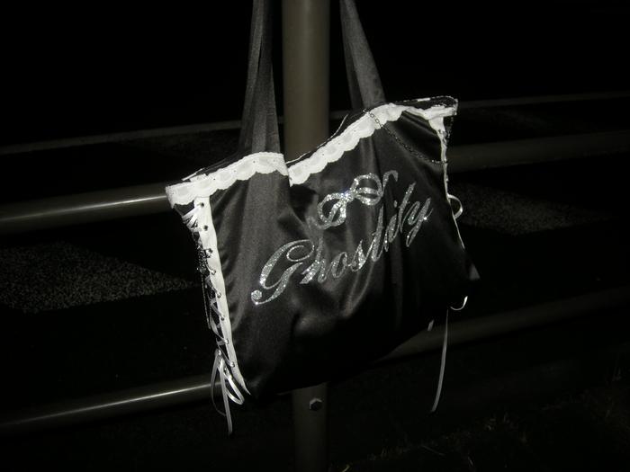 Ribbon corset bag