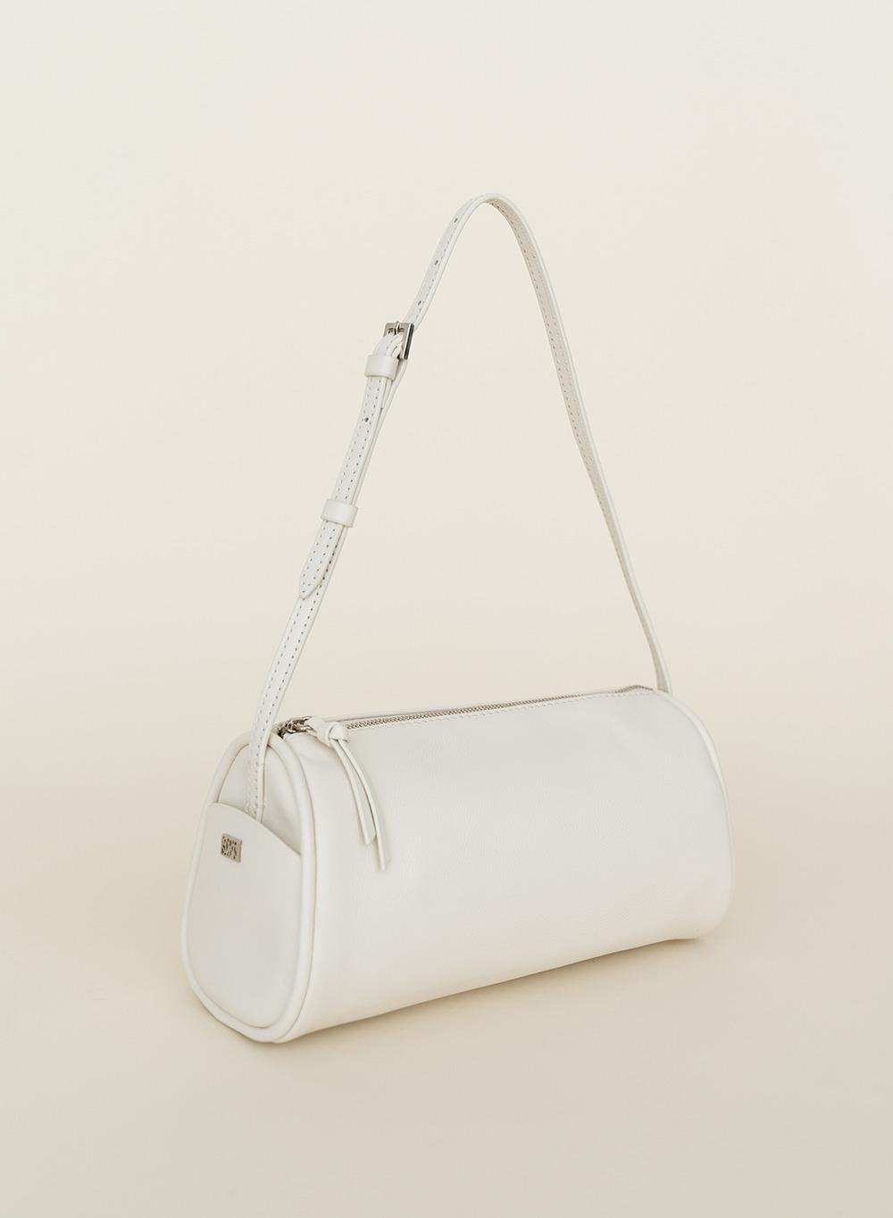 FW21 90's Strap Bag Cream