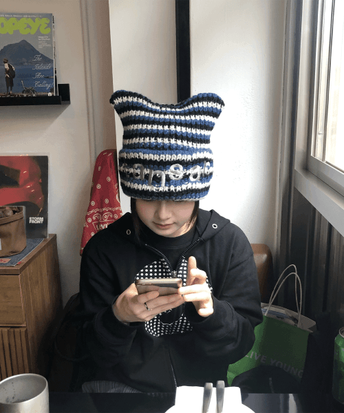 로고 캣 비니 블루 스트라이프