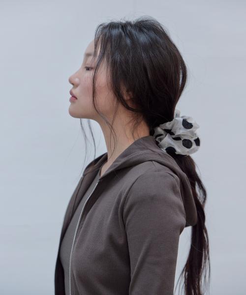 dot scrunchie (IV)