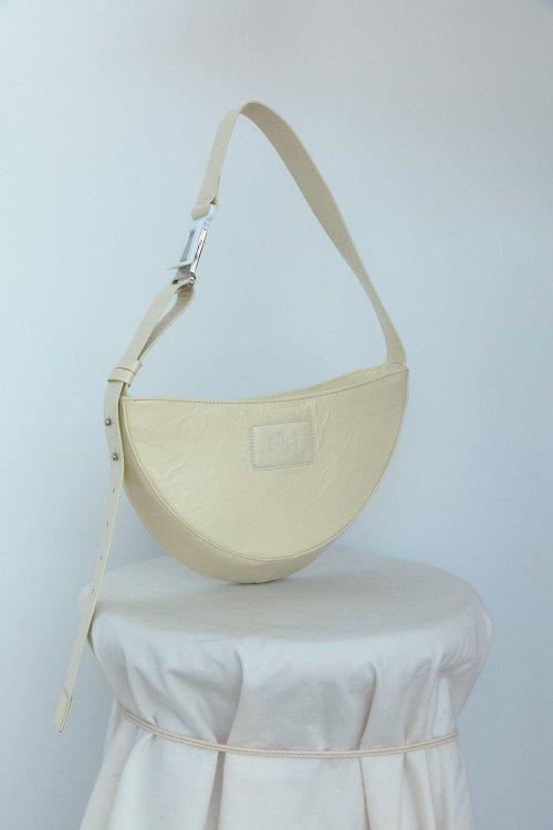 하프문 레더백 [바닐라]