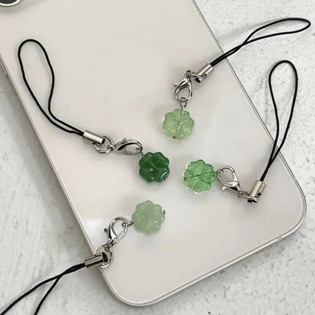 당일출고 ) 행운 미니 사이즈 네잎클로버 비즈 키링 열쇠고리 핸드폰줄 연두 그린 블루 핑크 퍼플 화이트 컬러 친구랑 우정템 남자친구랑 커플템