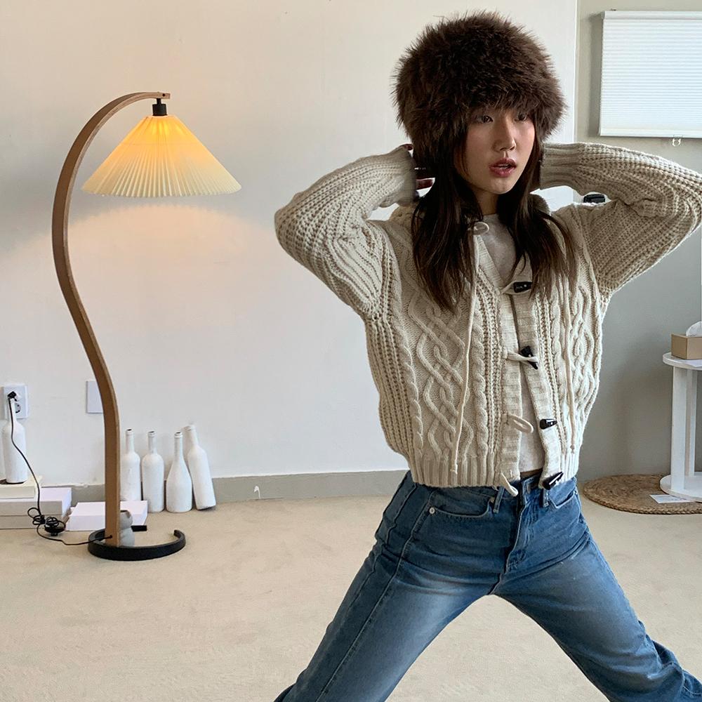 꽈배기 니트 후드 떡볶이 단추 가디건 가을 겨울 여친룩 캐주얼룩