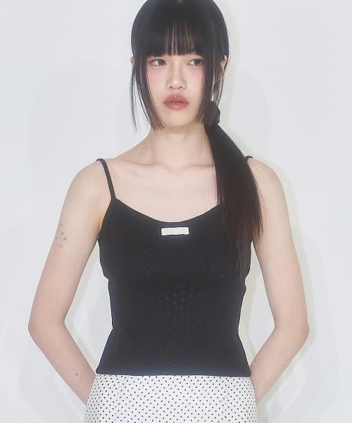 펀칭 베이직 슬리브리스 블랙