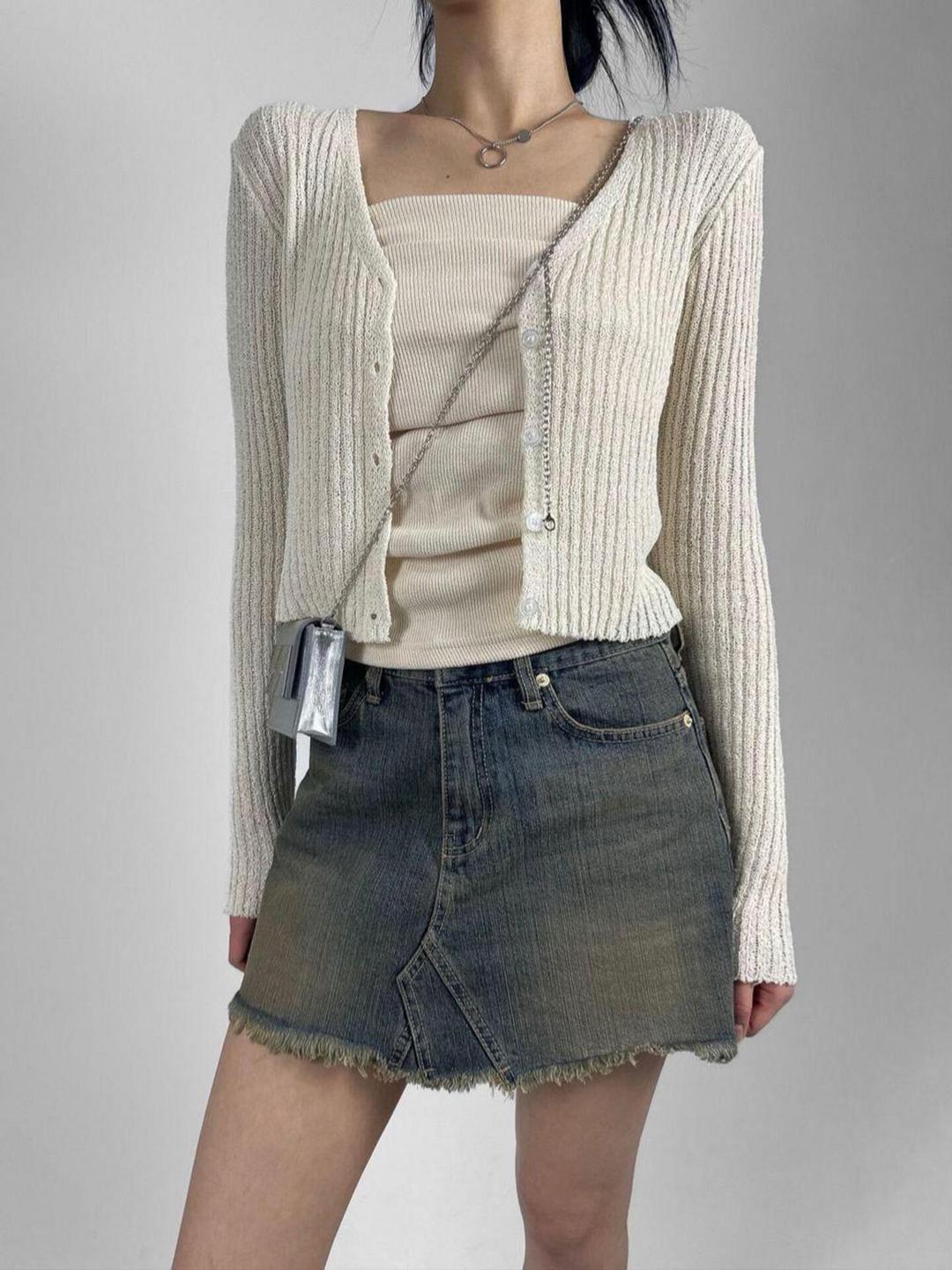 크롭 슬림핏 브이넥 니트 가디건