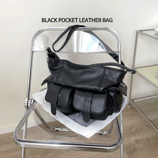 [당일출고/초특가] 걸스 블랙 모던 포켓 레더 크로스 가방 숄더백