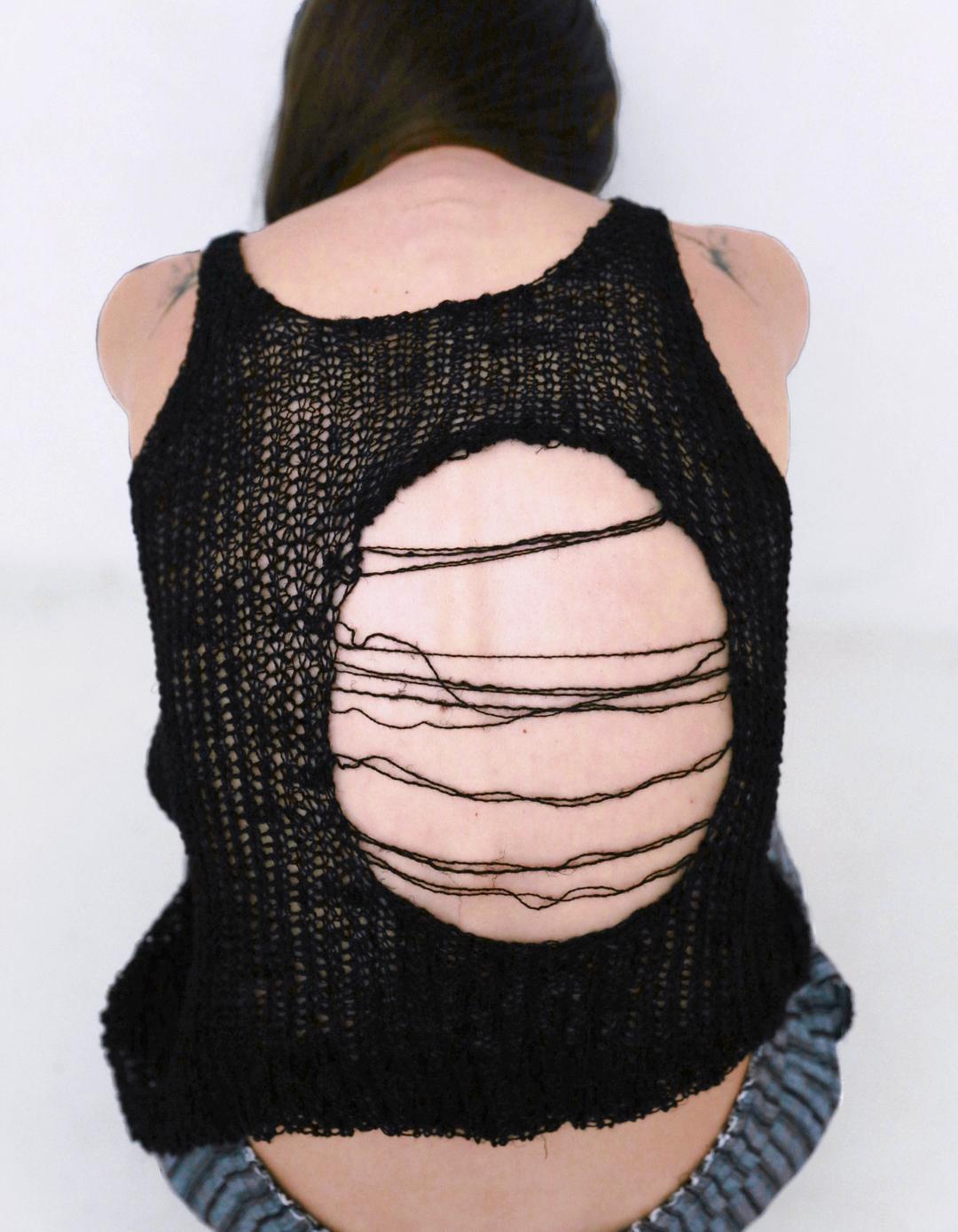 GRUNGED KNIT SLEEVELESS TOP, BLACK