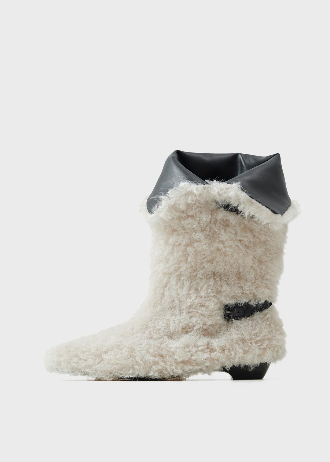 [빠른 배송] Furry Kelly Boots [C4F10FUR]