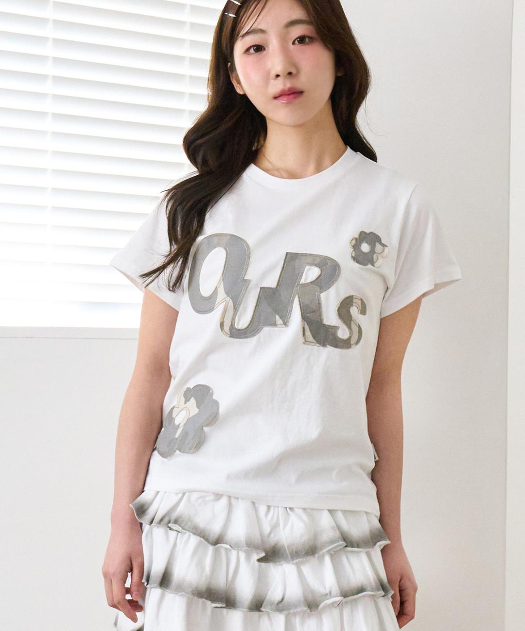 OURS 플라워 카모 아플리케 반팔티 화이트