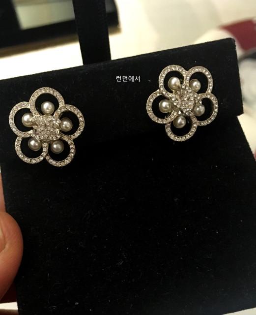 샤넬 플라워 귀걸이 AB1148