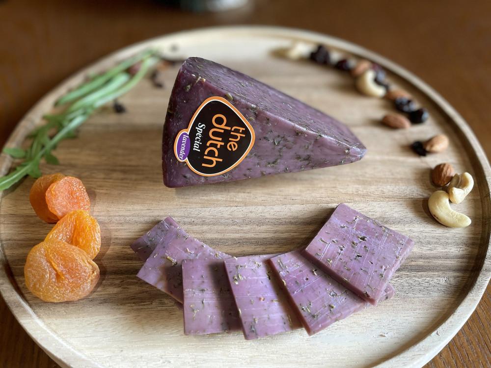허브향이 은은한 스페셜 라벤더 치즈 (The Dutch Lavender Cheese)